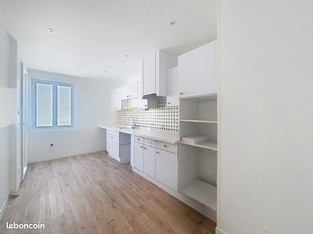 Appartement à louer, 84m², Laragne-Montéglin
