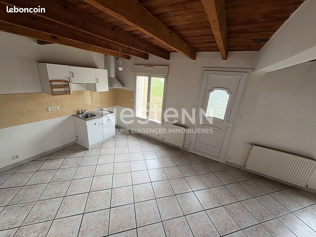 Maison à louer, 67m², Pommeret