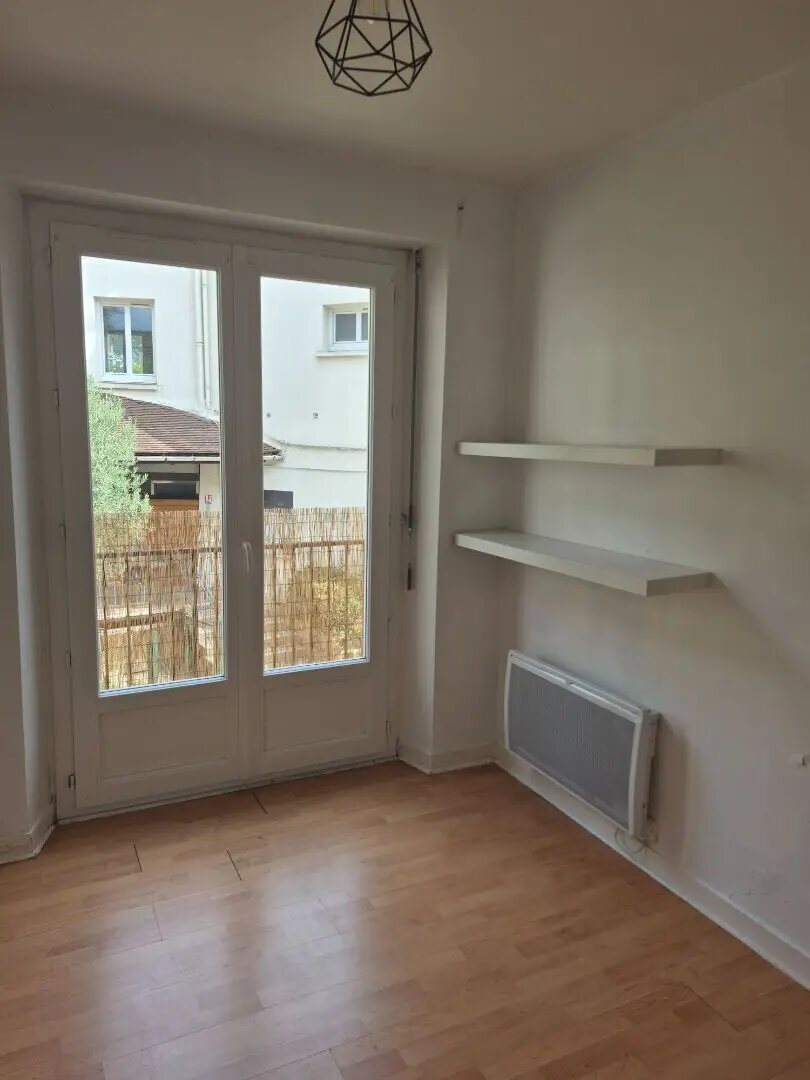 Appartement à louer, 30m², La Ferté-Alais