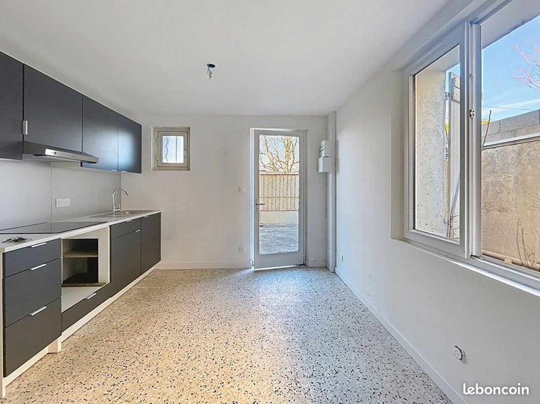Appartement à louer, 40m², Marignane