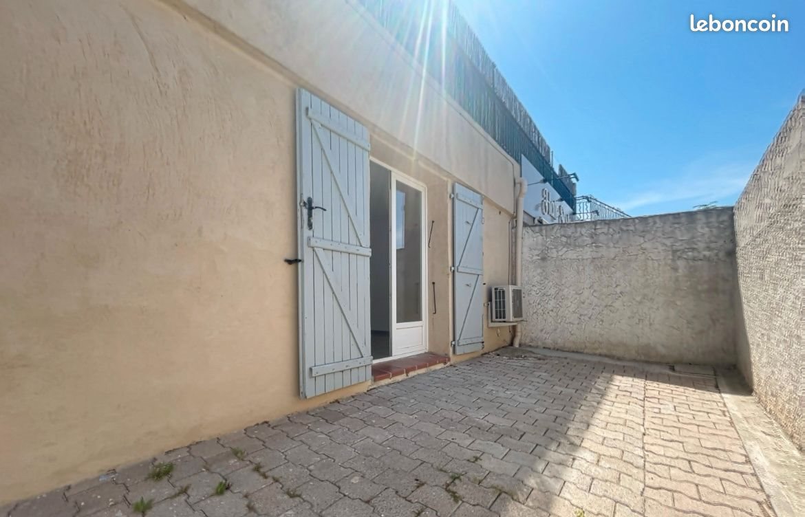 Appartement à louer, 33m², Marignane