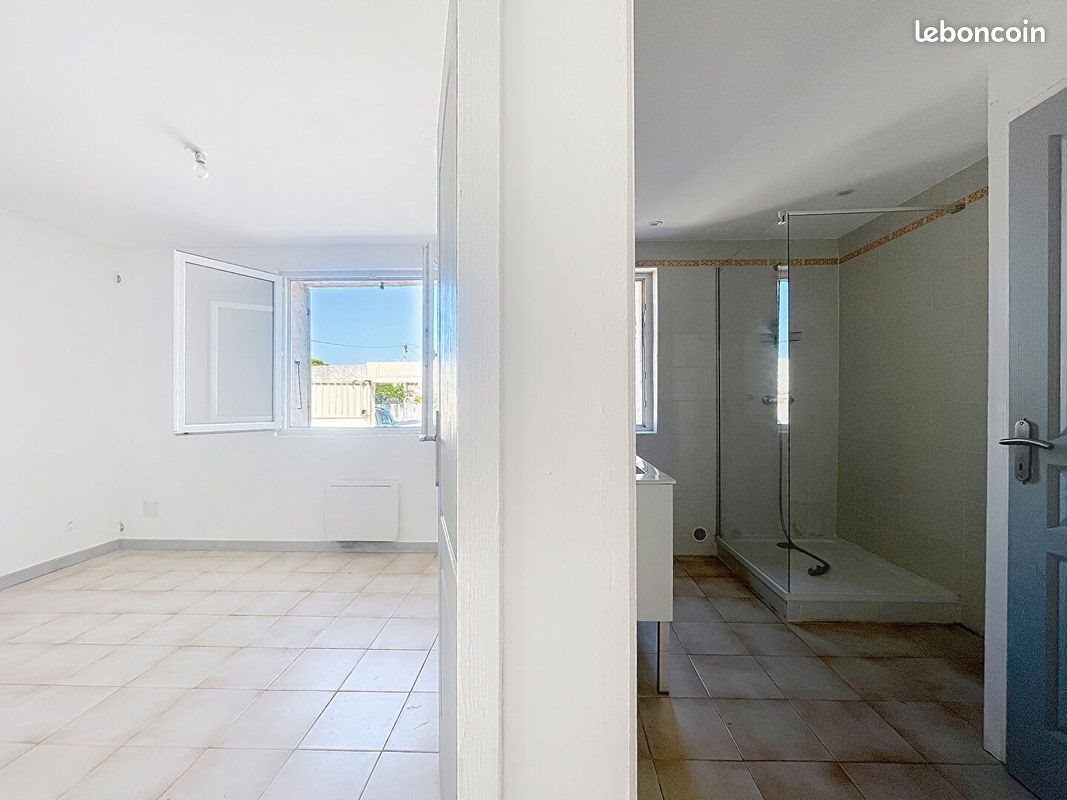 Appartement à louer, 33m², Marignane