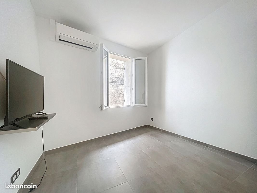 Appartement à louer, 27m², Velaux