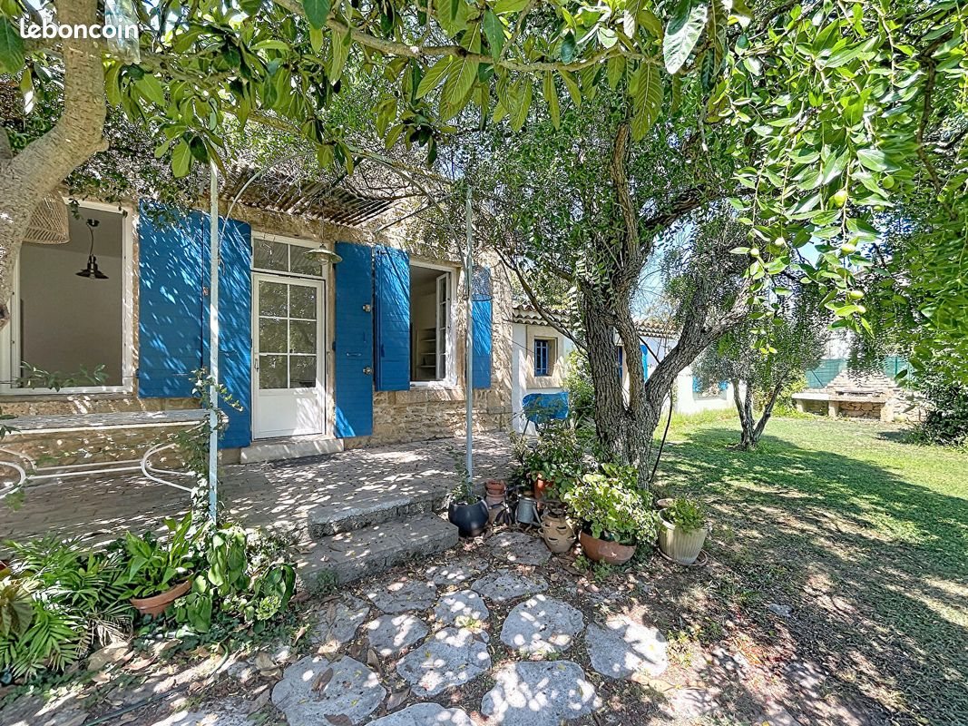 Maison à louer, 70m², Grans