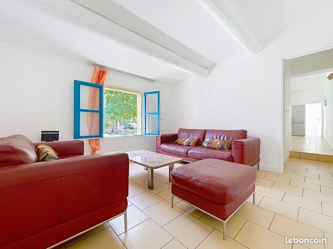 Maison à louer, 70m², Grans