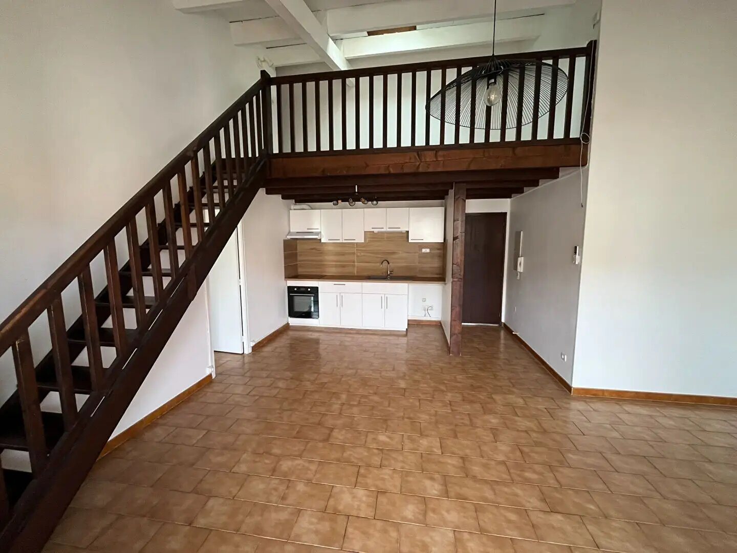 Appartement à louer, 53m², Saint-Mitre-les-Remparts