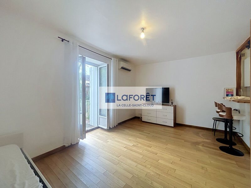 Appartement à louer, 26m², Bougival
