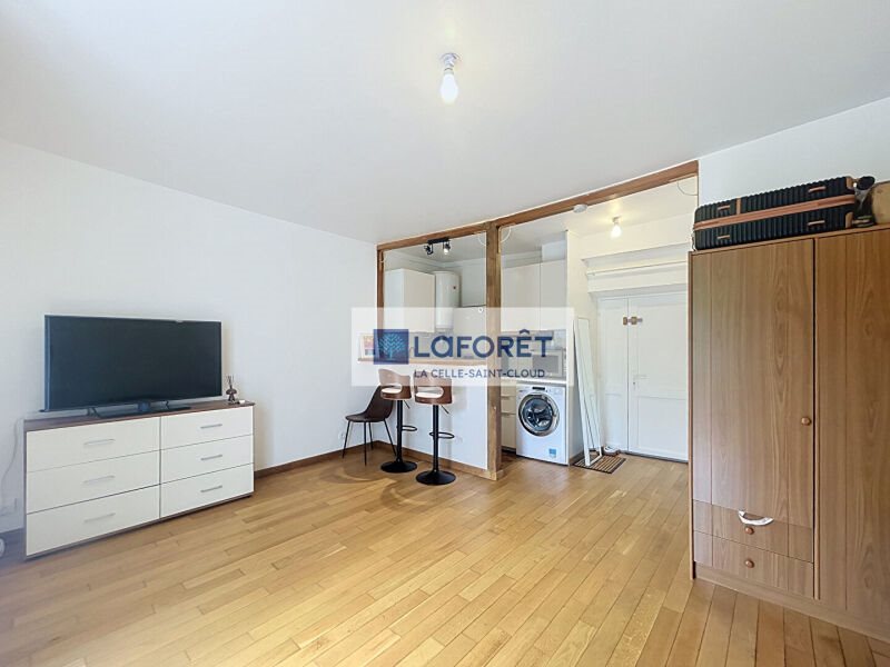 Appartement à louer, 26m², Bougival