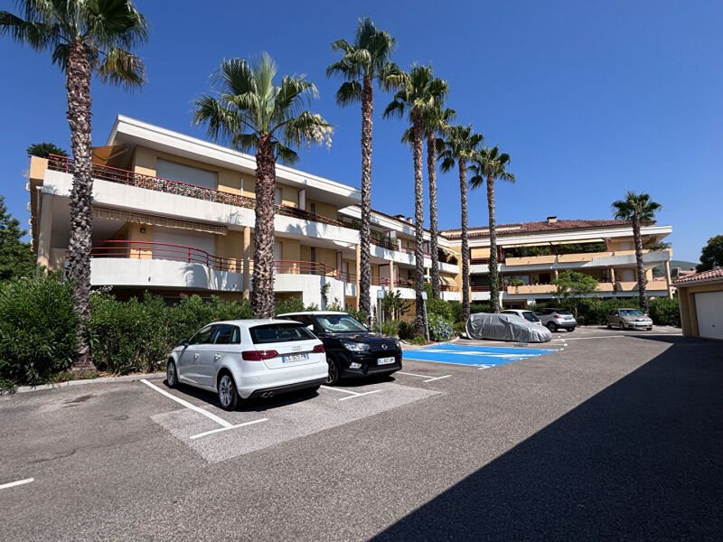 Appartement à louer, 66m², Solliès-Pont