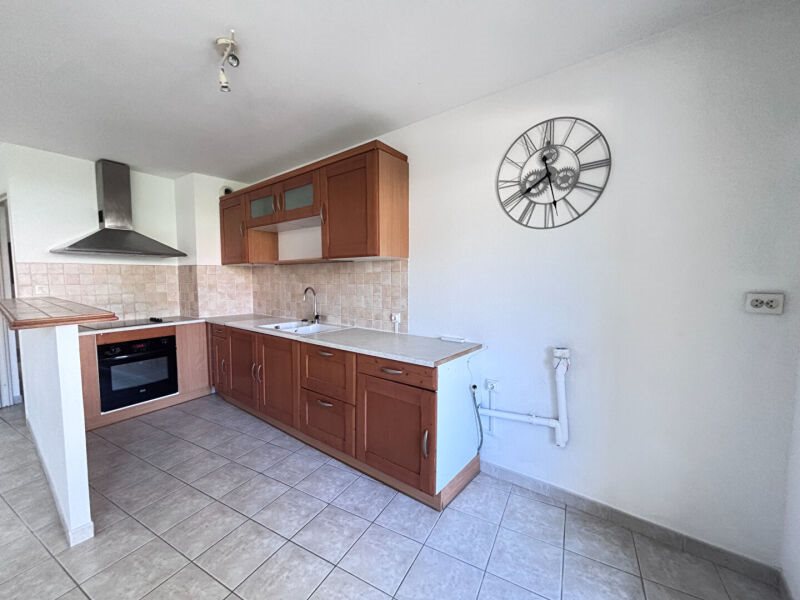 Appartement à louer, 66m², Solliès-Pont