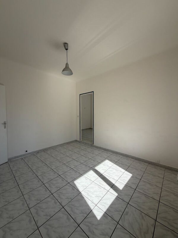 Appartement à louer, 41m², La Farlède