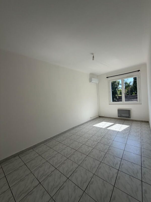 Appartement à louer, 41m², La Farlède