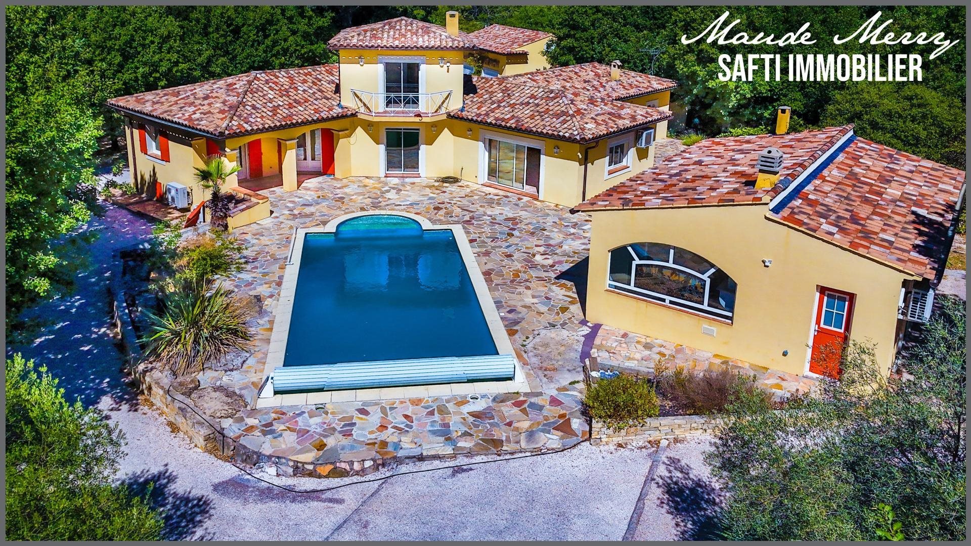 Maison à vendre, 165m², Méounes-lès-Montrieux