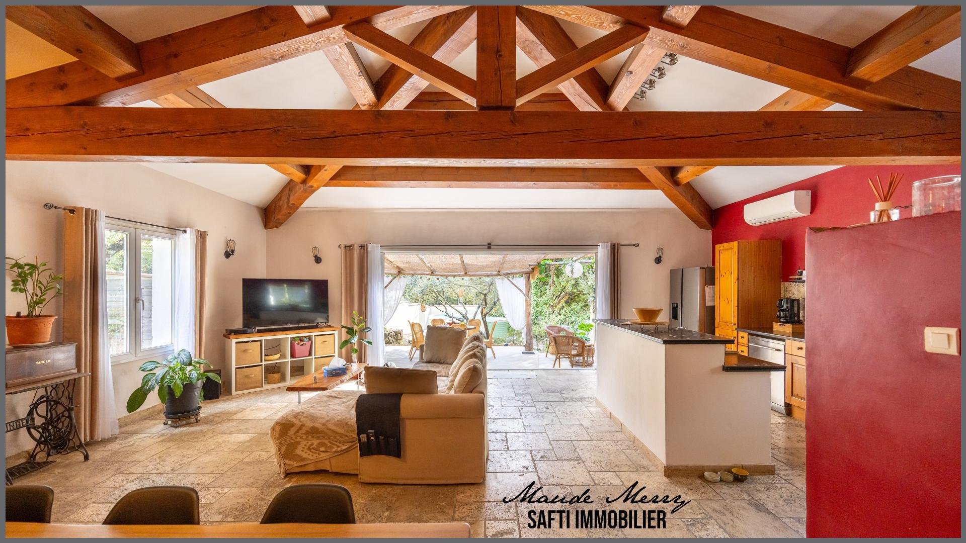 Maison à vendre, 125m², Sainte-Anastasie-sur-Issole