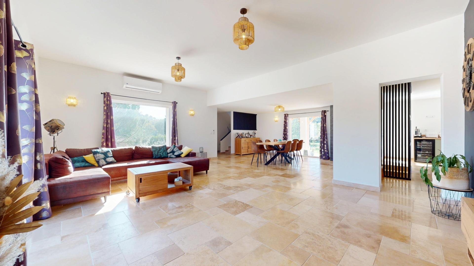 Maison à vendre, 420m², Méounes-lès-Montrieux