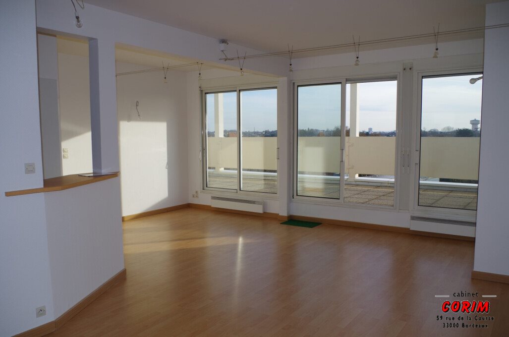 Appartement à louer, 77m², Bordeaux