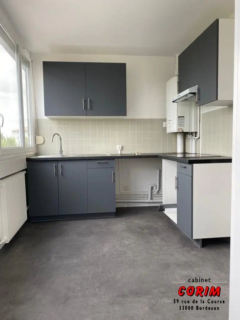 Appartement à louer, 76m², Mérignac