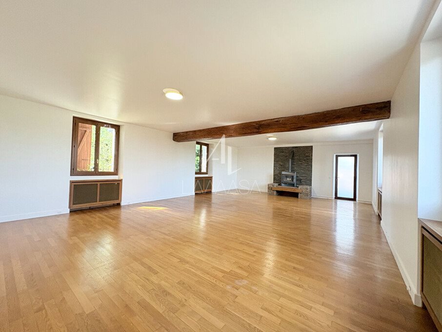 Maison à louer, 223m², Saint-Thibault-des-Vignes