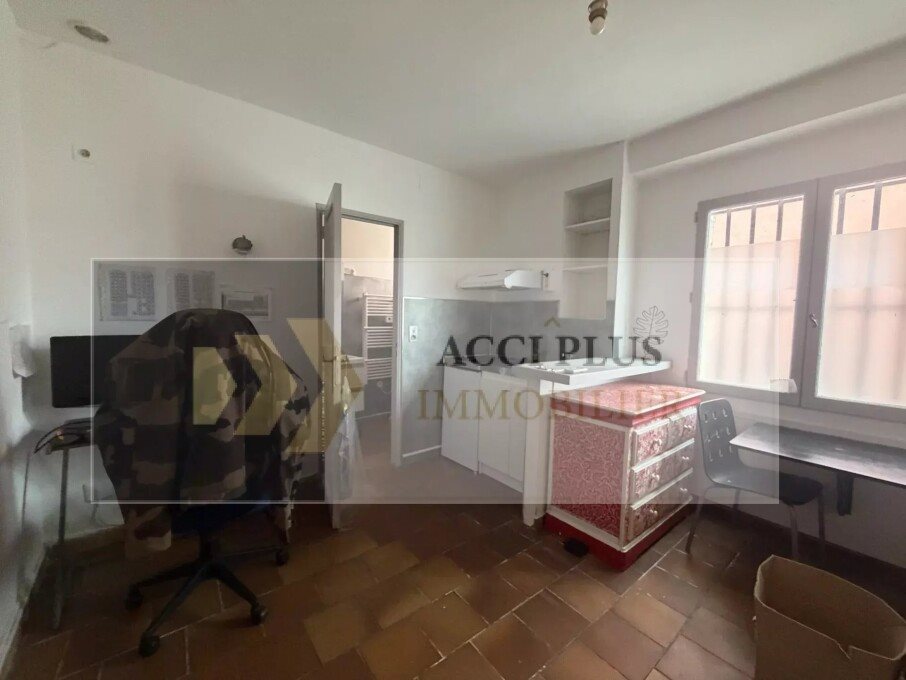 Appartement à louer, 19m², Nîmes