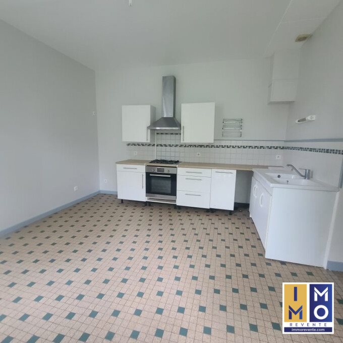Maison à louer, 57m², Levet