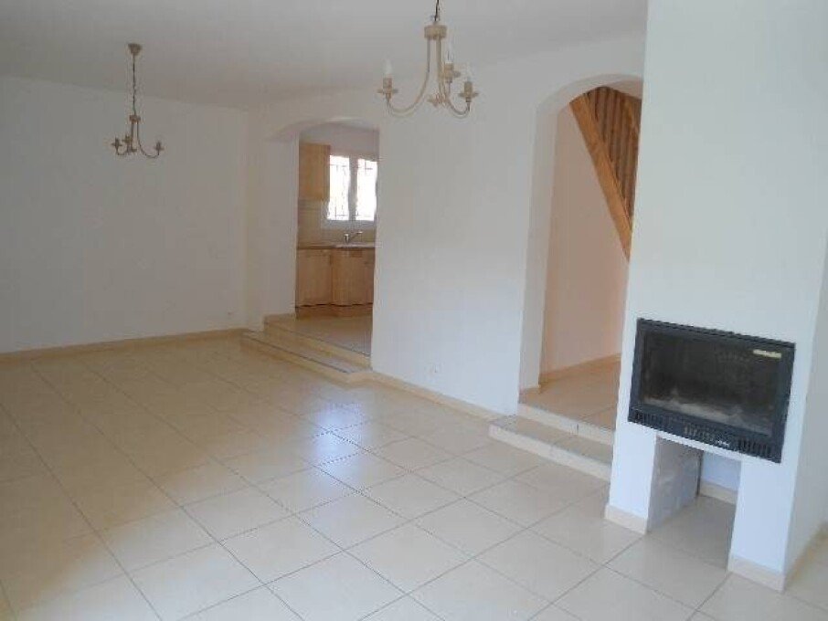 Maison à louer, 93m², Vinsobres