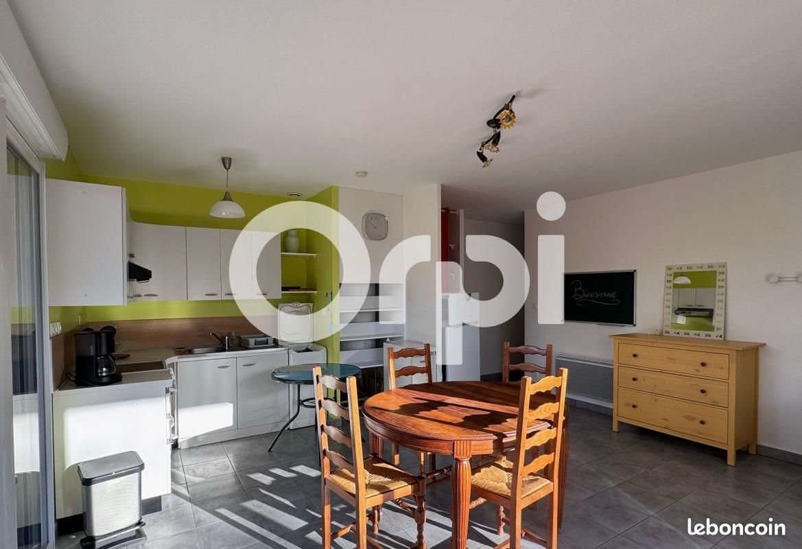 Appartement à louer, 56m², Saint-Etienne-de-Saint-Geoirs