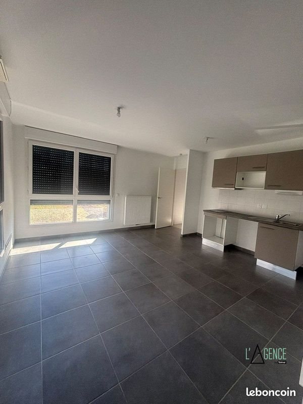 Appartement à louer, 43m², Lormont