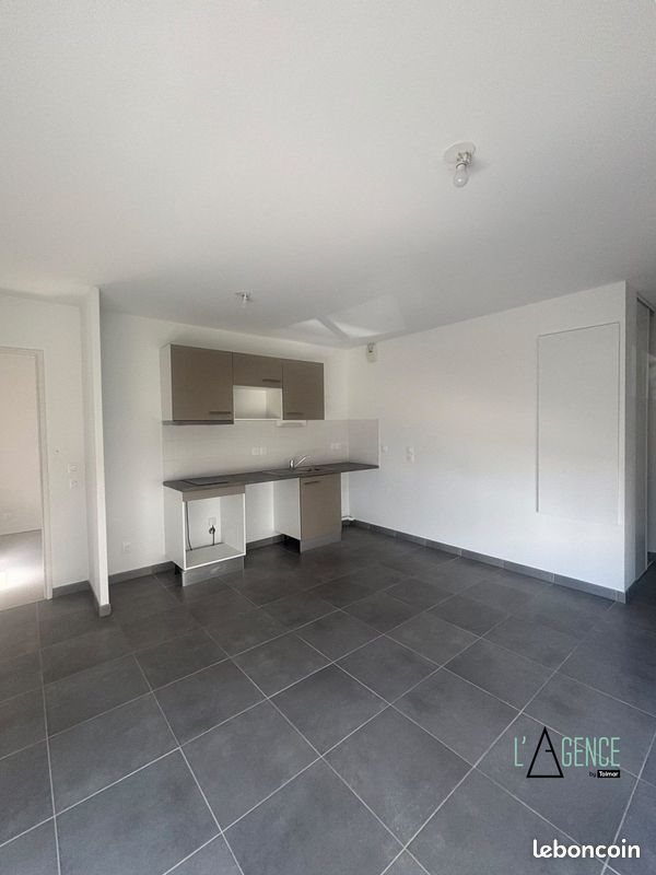 Appartement à louer, 43m², Lormont