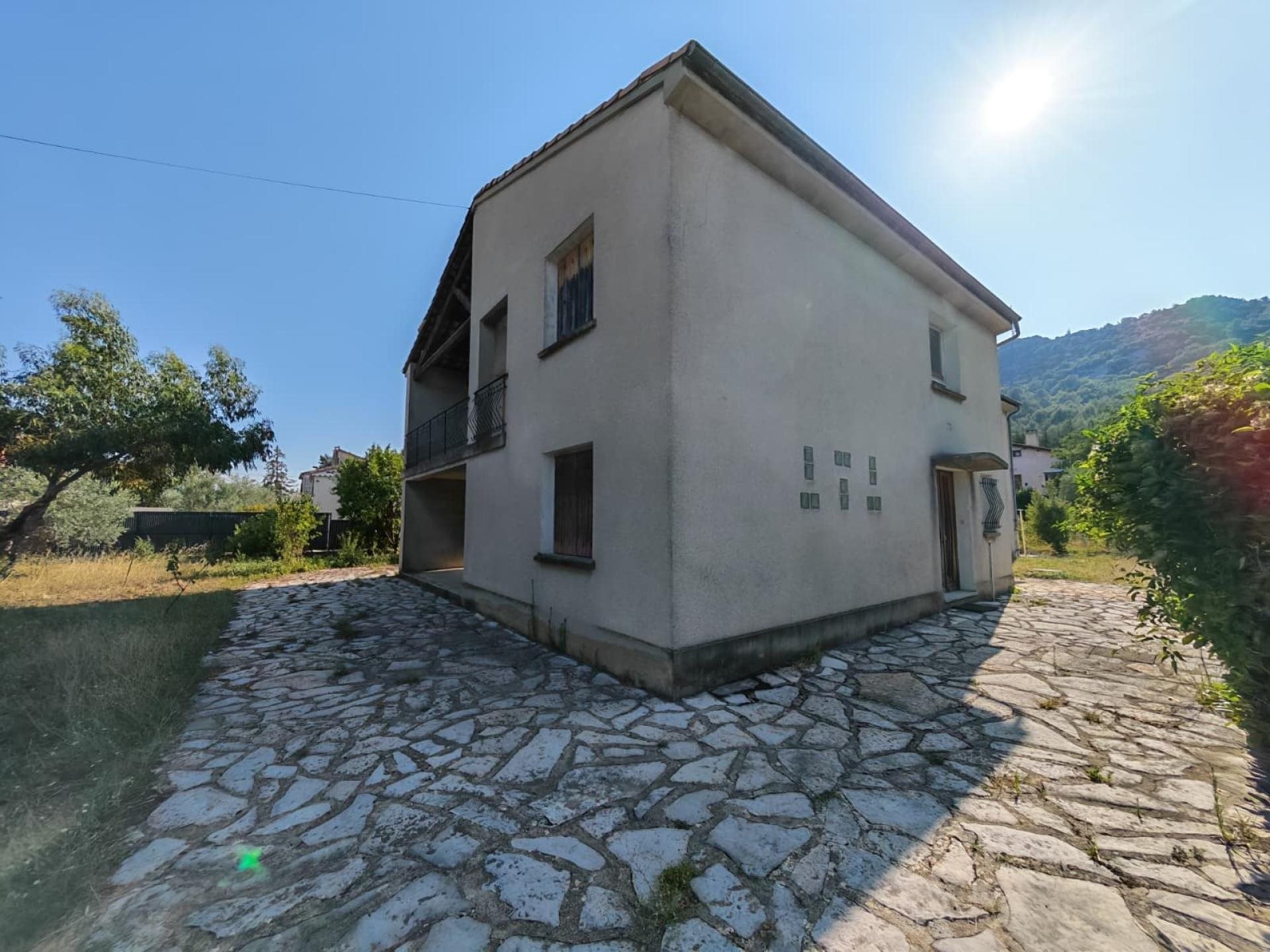 Maison à vendre, 182m², Château-Arnoux-Saint-Auban
