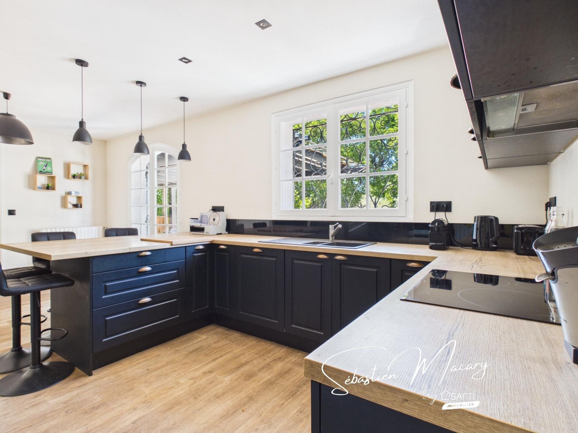 Maison à vendre, 230m², Cestas