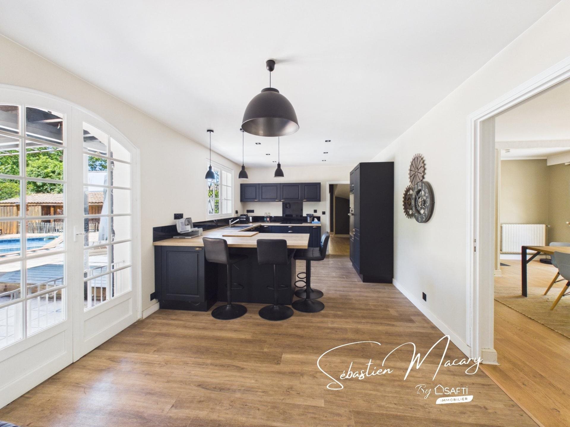 Maison à vendre, 230m², Cestas