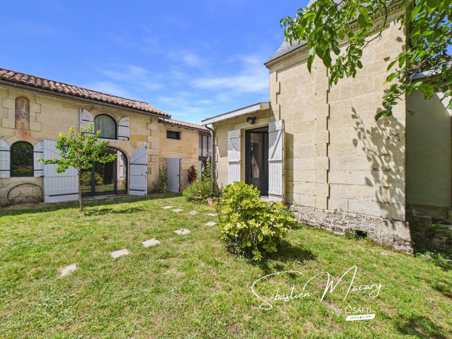 Maison à vendre, 275m², Salleboeuf
