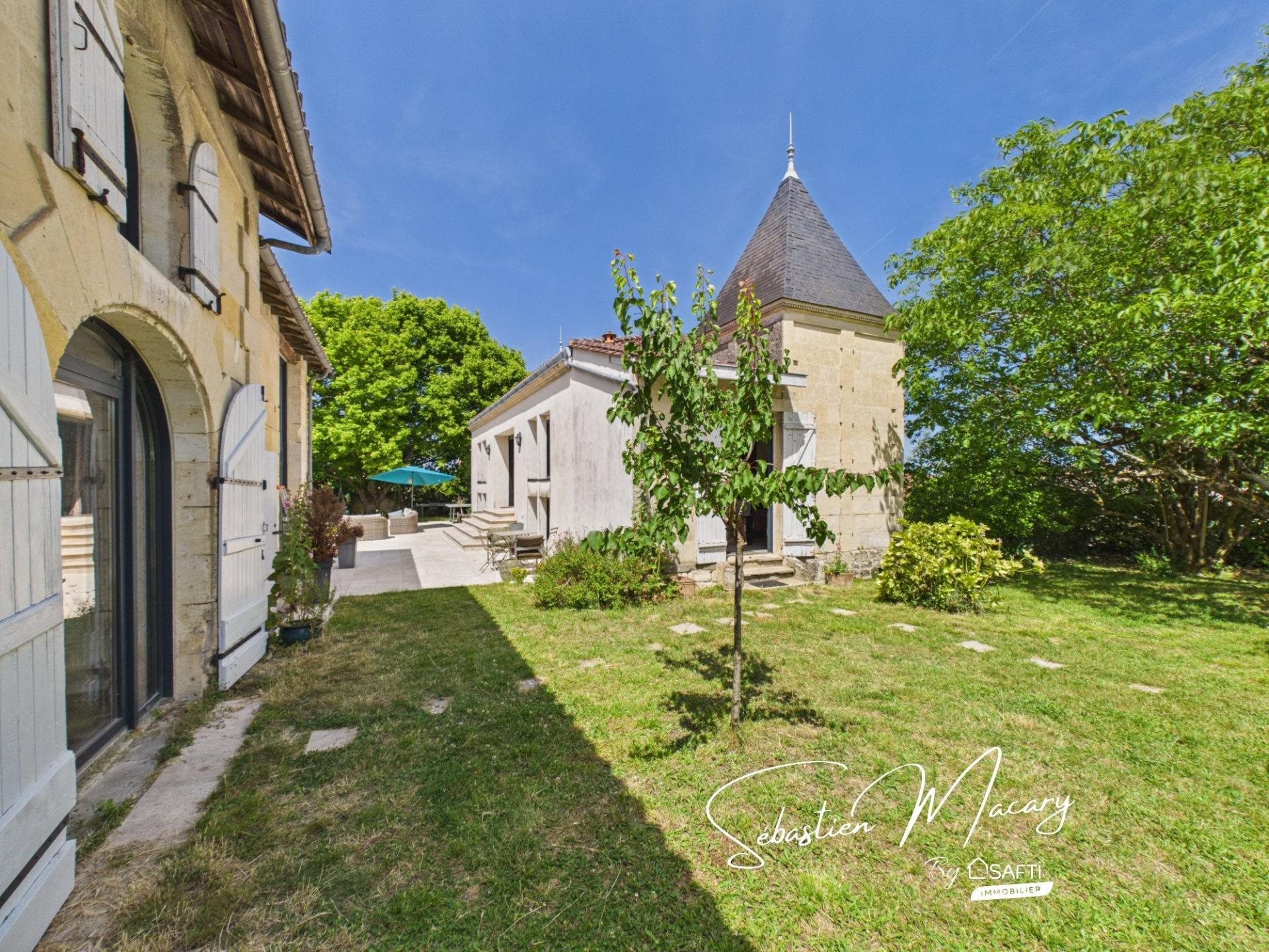 Maison à vendre, 275m², Salleboeuf