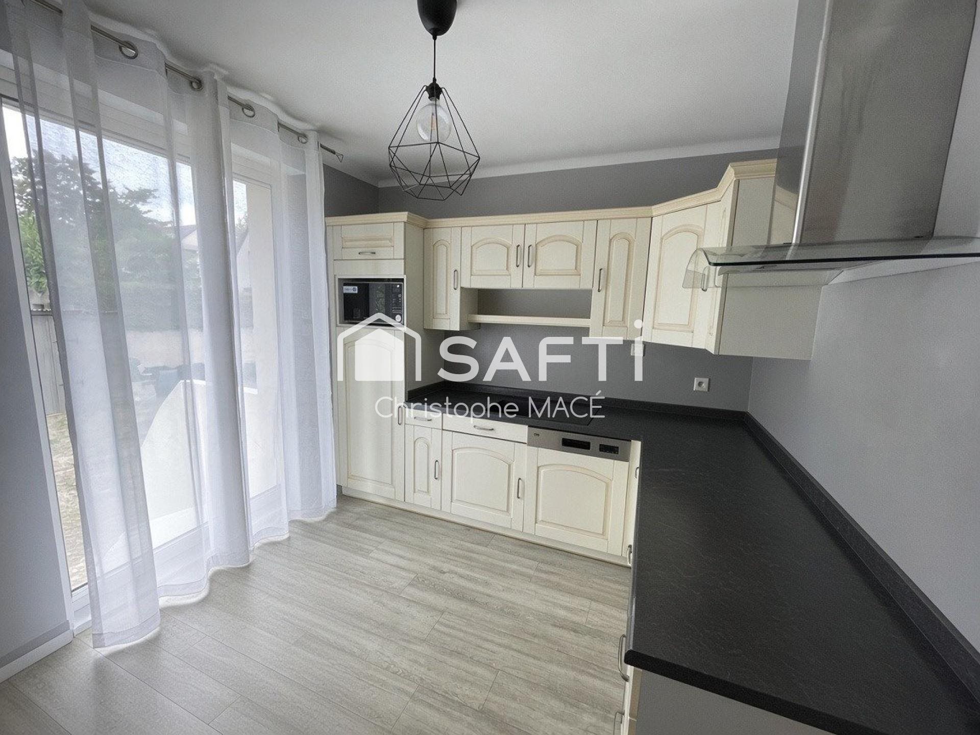 Maison à vendre, 82m², Laval