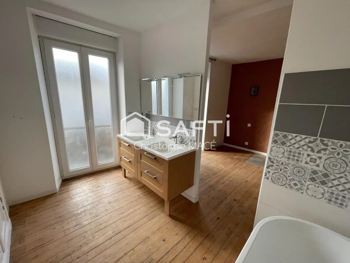 Maison à vendre, 108m², Quelaines-Saint-Gault
