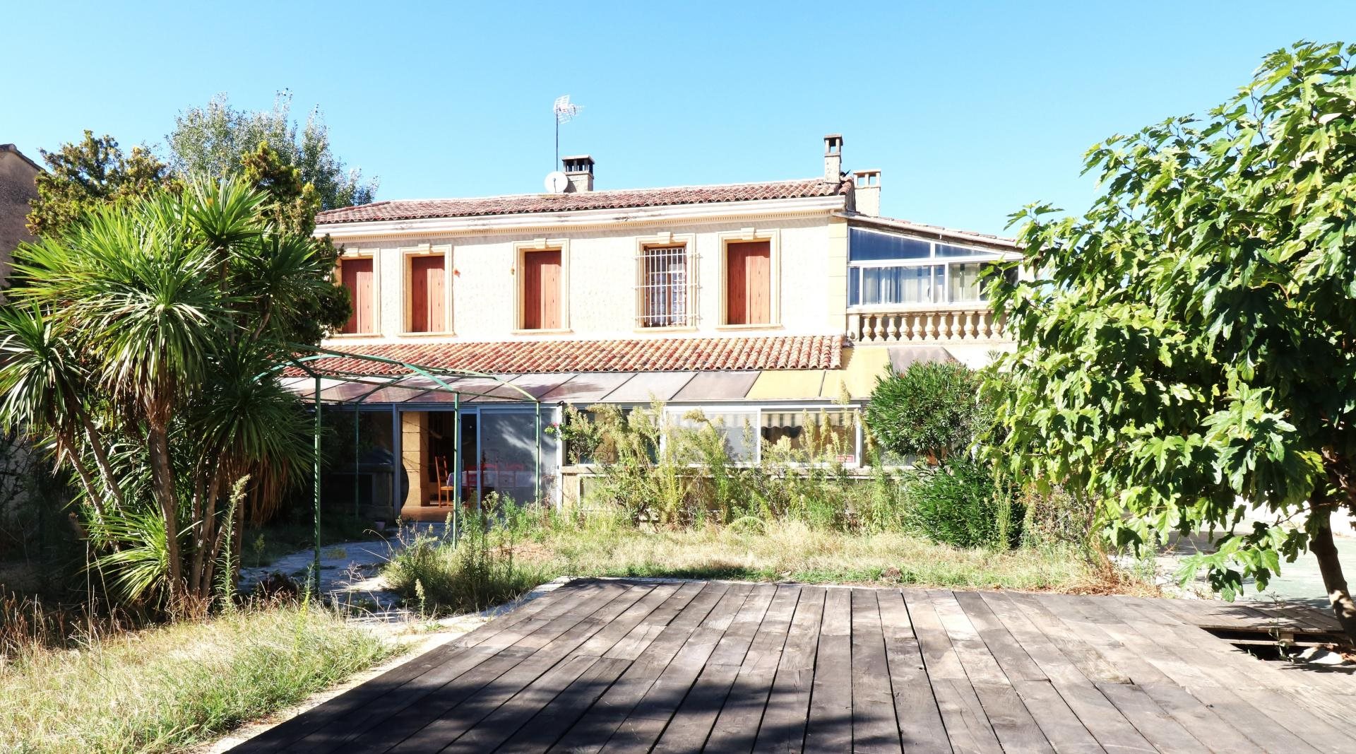 Maison à vendre, 215m², Sénas