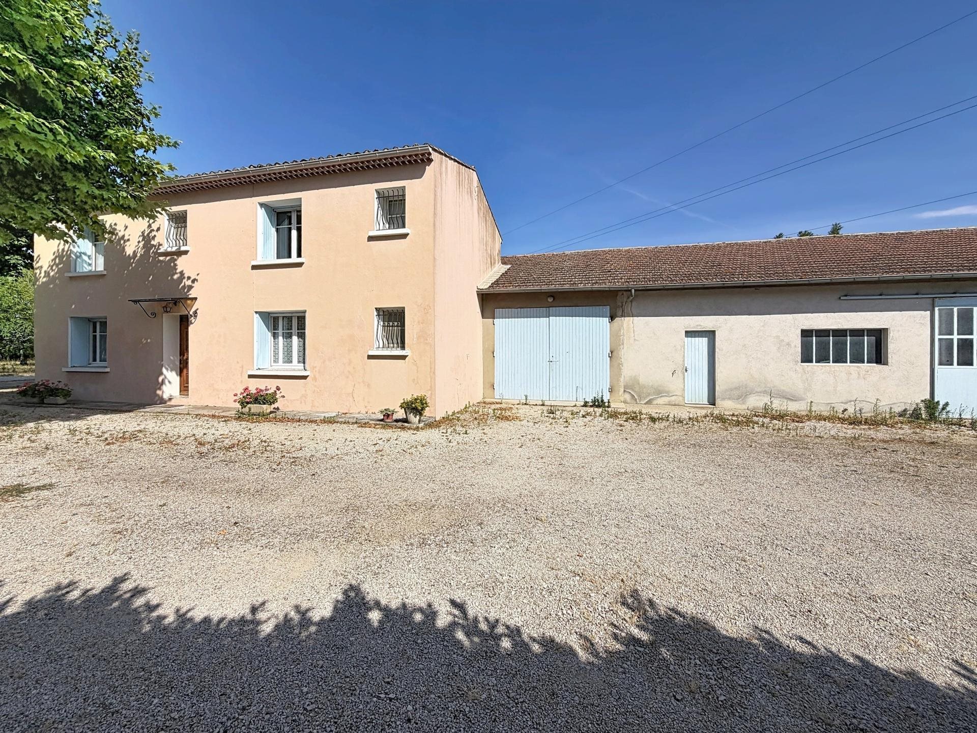 Maison à vendre, 240m², Alleins