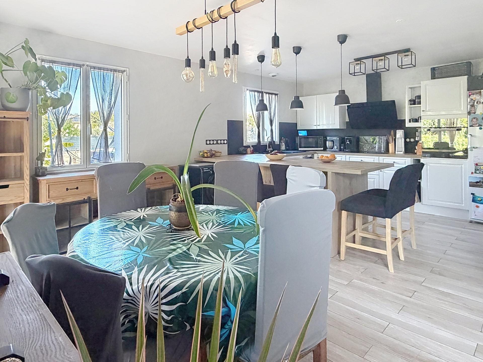 Maison à vendre, 120m², La Roque-d'Anthéron