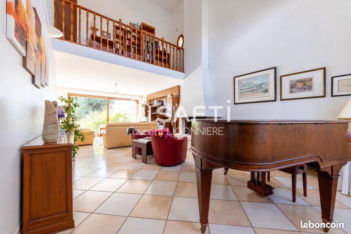 Maison à vendre, 190m², Santeny