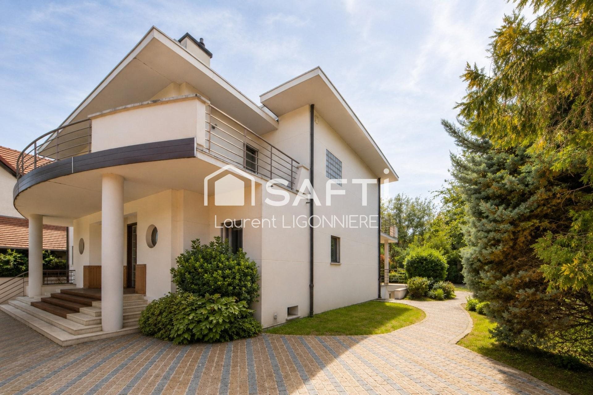 Maison à vendre, 320m², La Queue-en-Brie