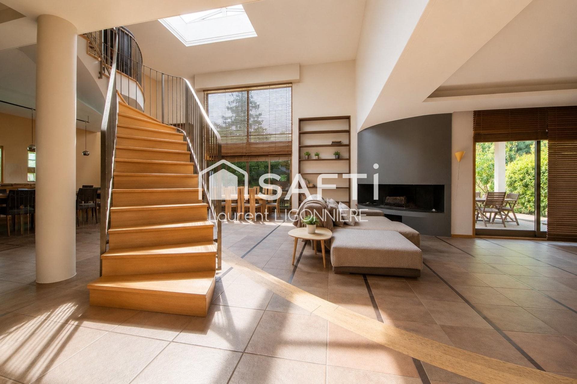 Maison à vendre, 320m², La Queue-en-Brie