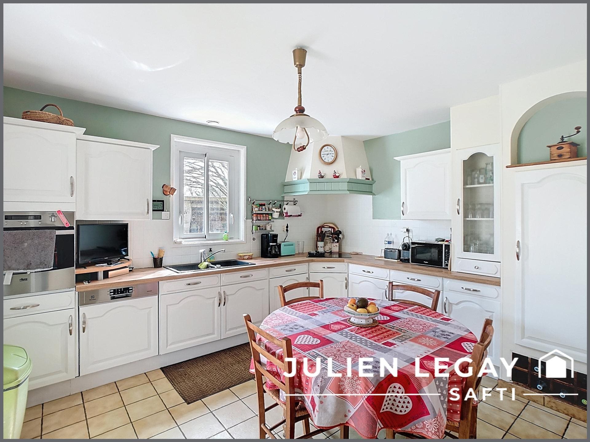 Maison à vendre, 176m², Saint-Martin-de-Saint-Maixent