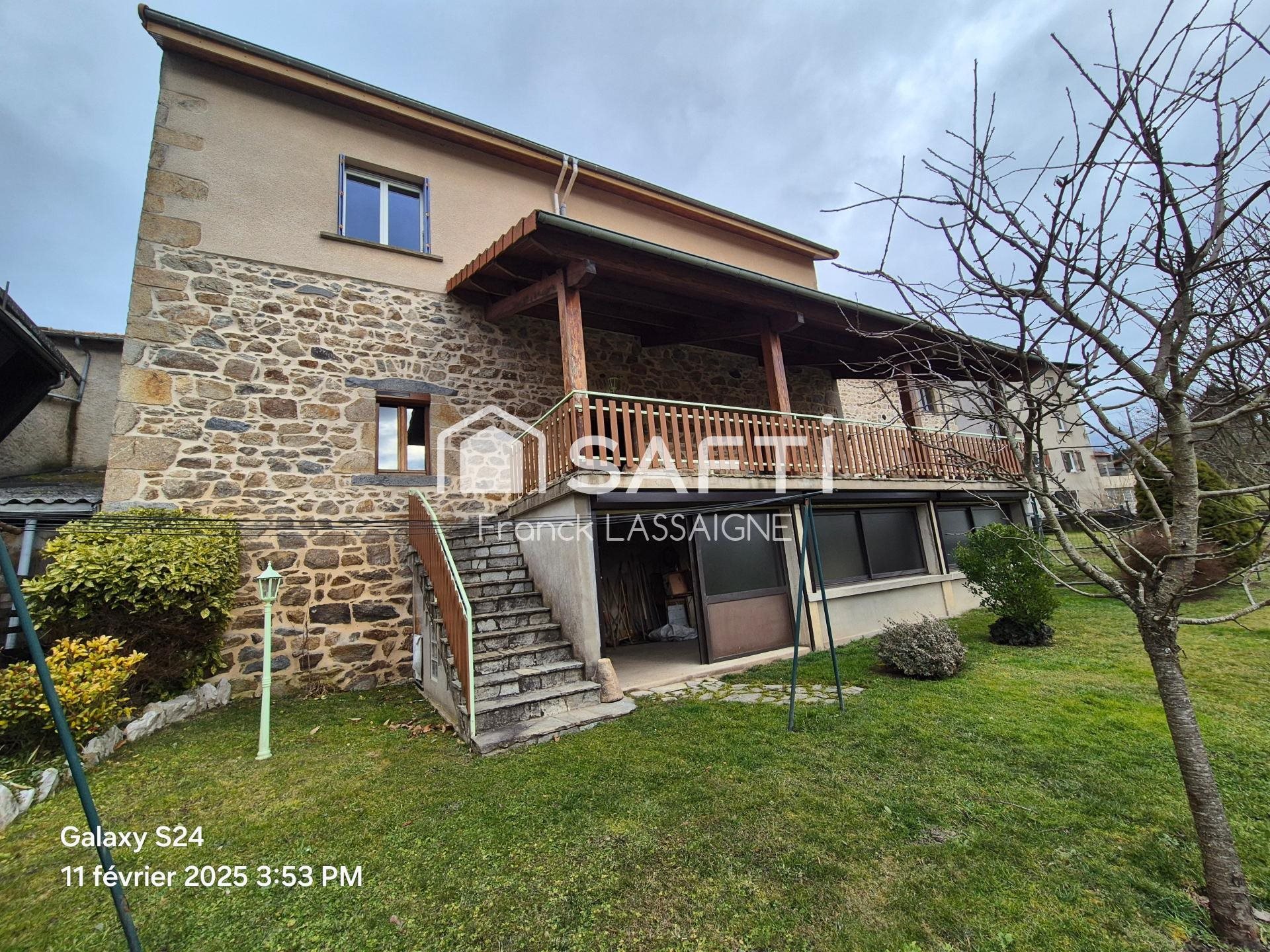 Maison à vendre, 196m², Bertignat