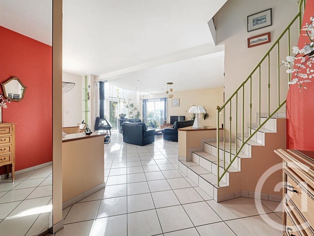 Maison à vendre, 230m², Saint-Cyr-sur-le-Rhône