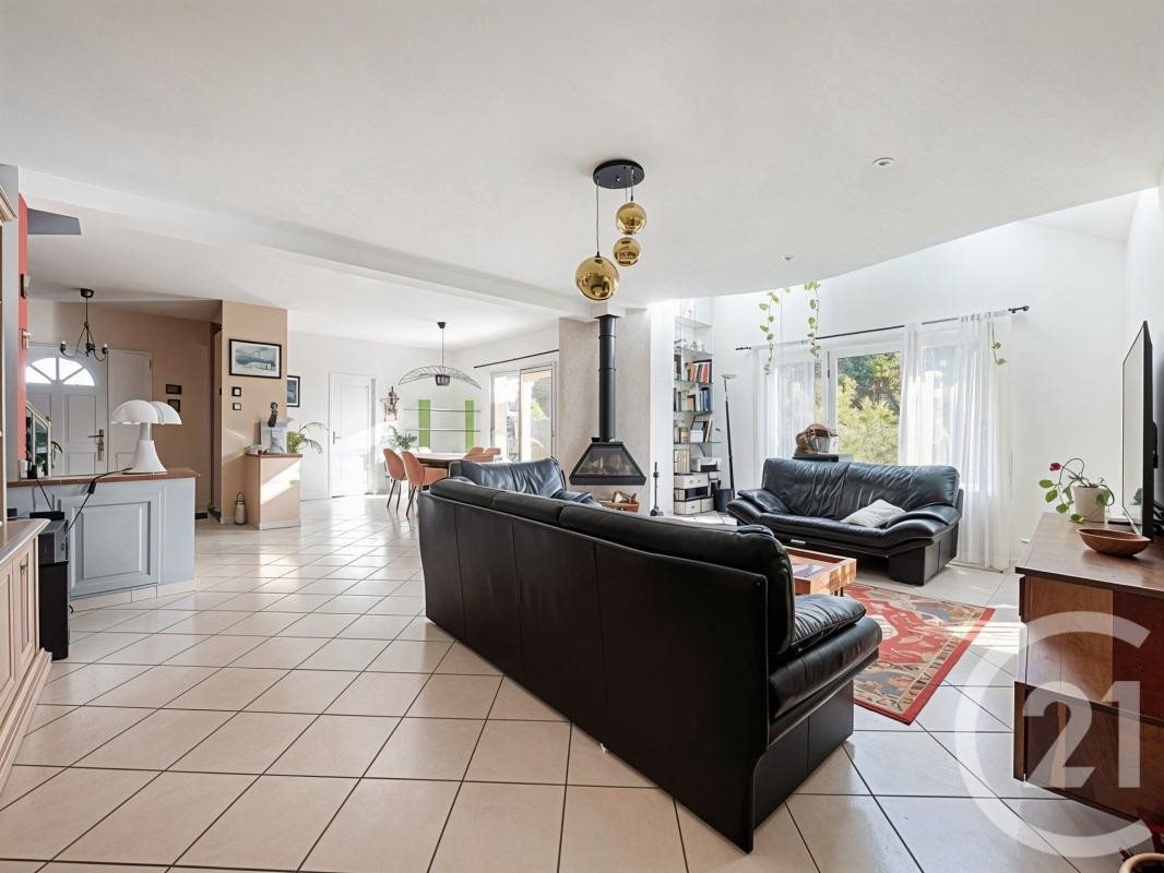 Maison à vendre, 230m², Saint-Cyr-sur-le-Rhône