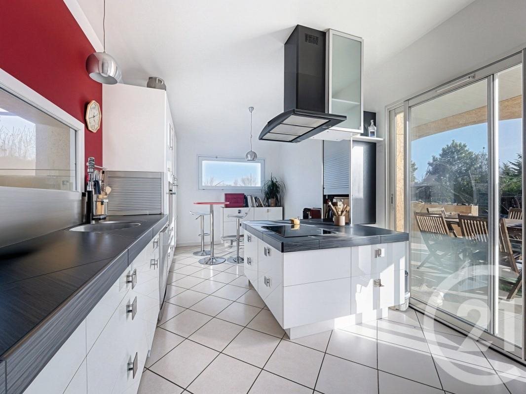 Maison à vendre, 230m², Saint-Cyr-sur-le-Rhône