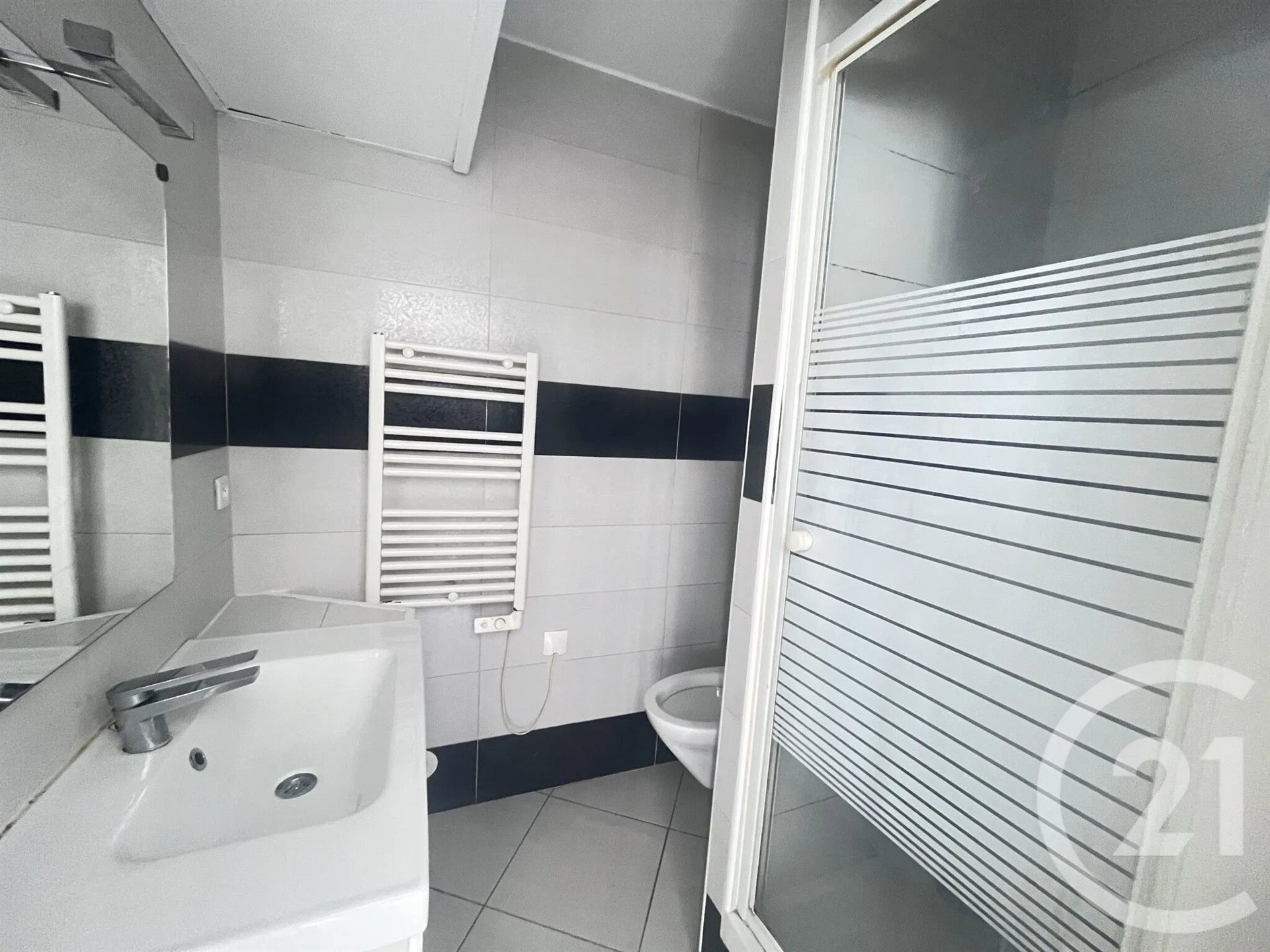 Appartement à louer, 28m², Marseille 15ème