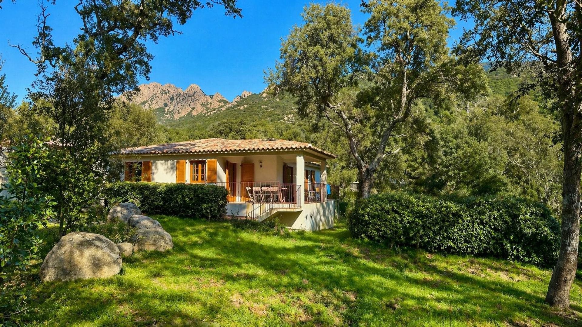 Maison à vendre, 96m², Sainte-Lucie de Porto-Vecchio