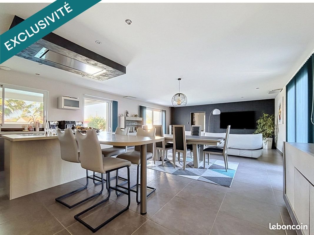 Maison à vendre, 167m², Sainte-Gemme-la-Plaine
