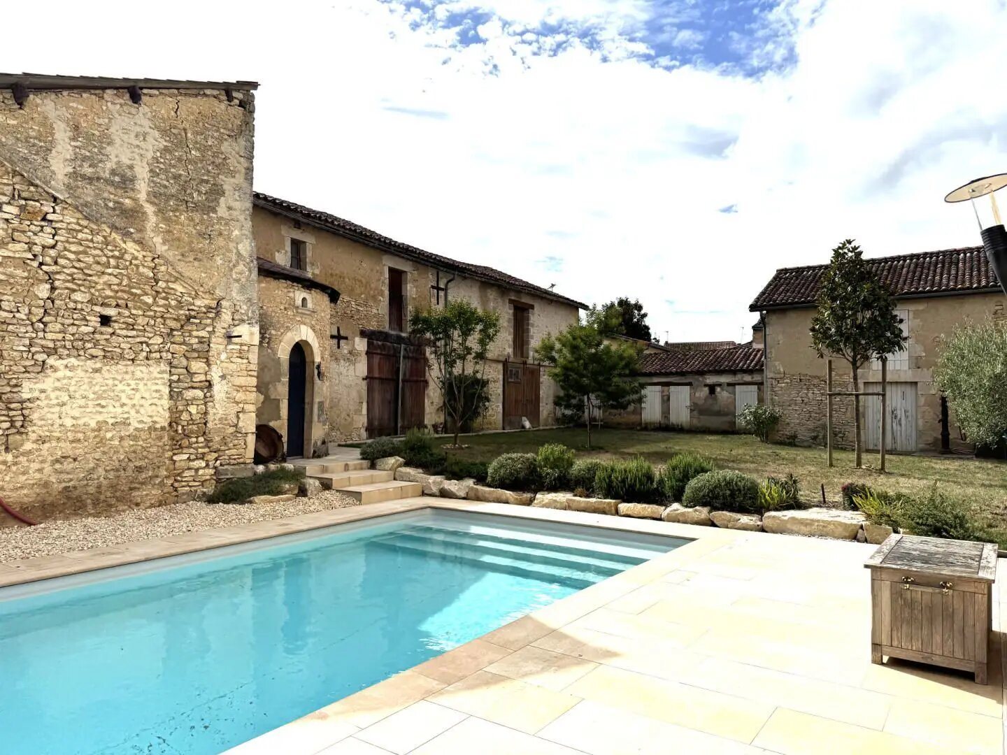 Maison à vendre, 287m², Usson-du-Poitou
